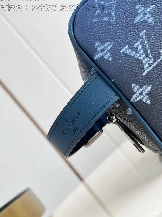 VUITTON DOPP bag-23*13*12CM LOUIS LOCKER KIT 0506